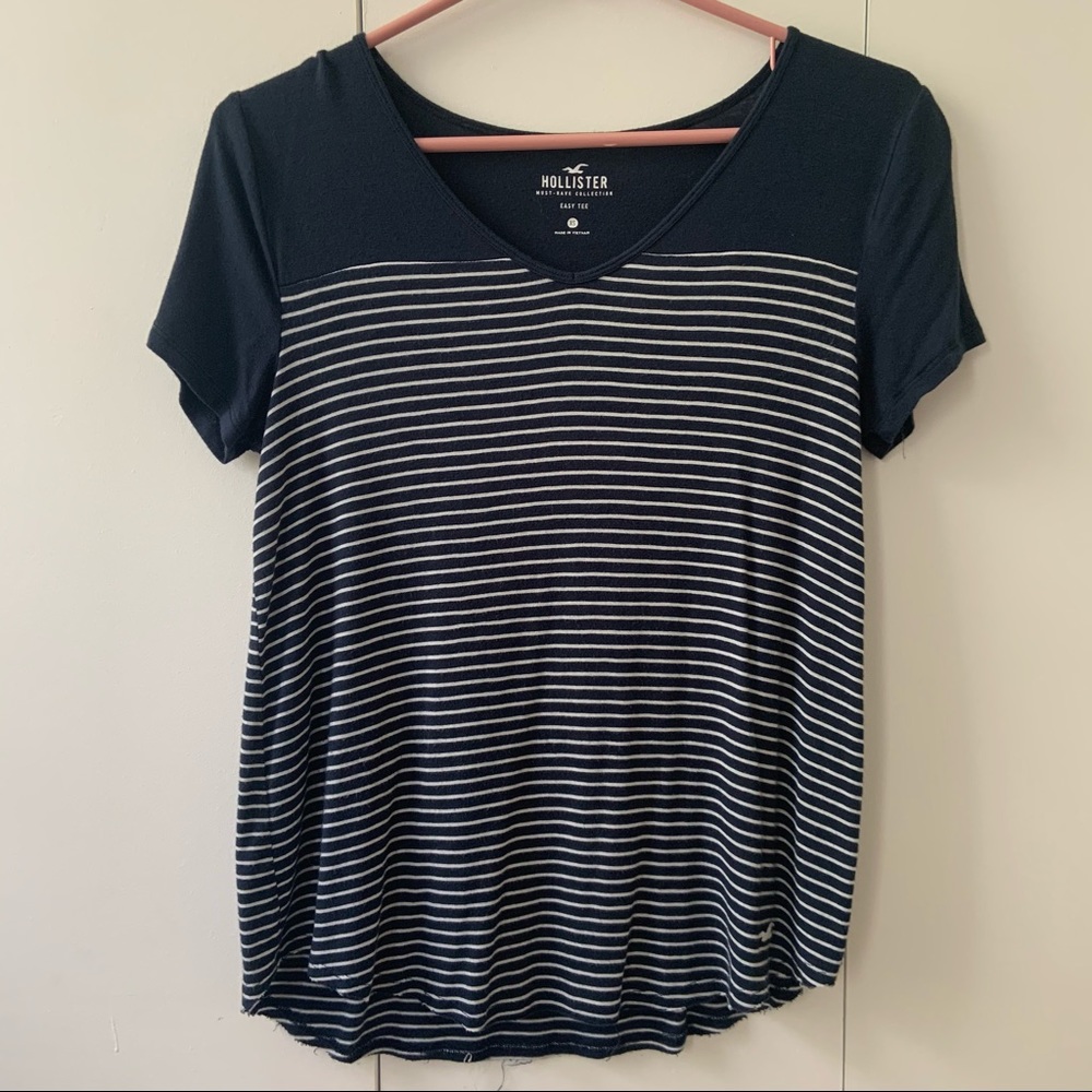 hollister striped v-neck tee
